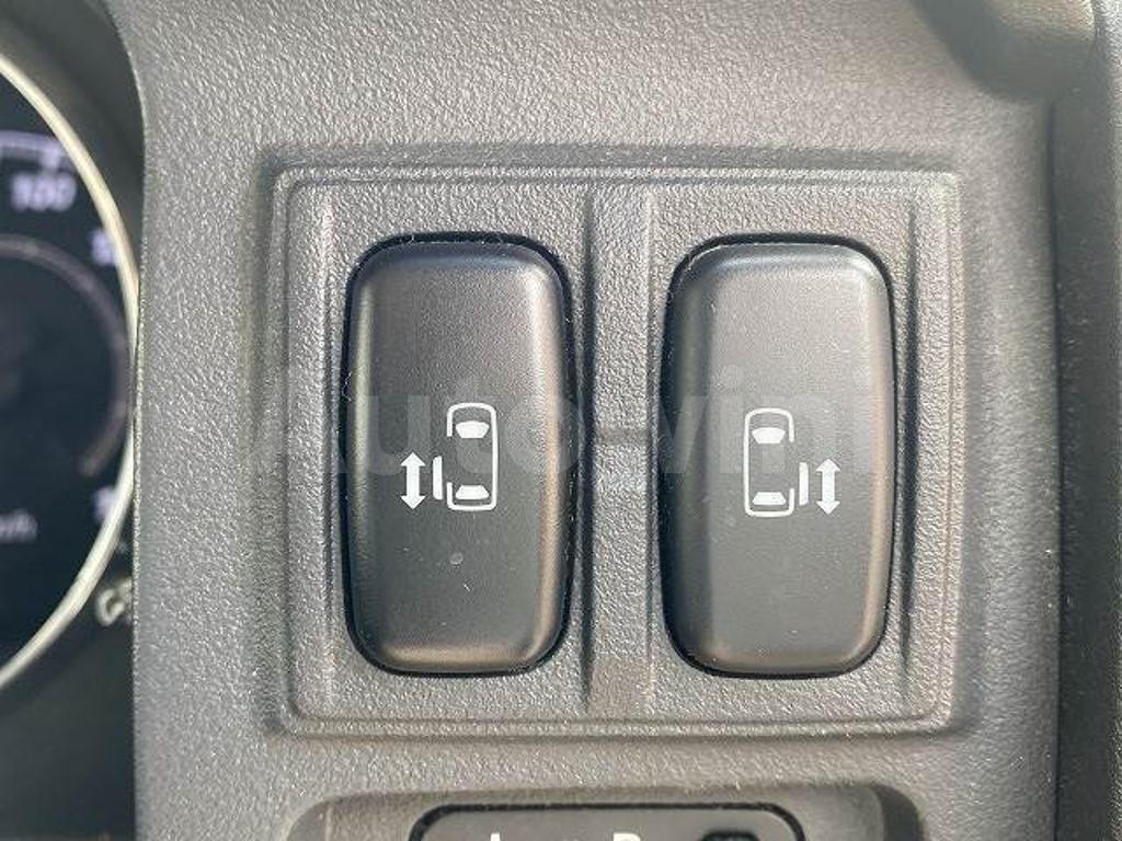 CV1W-0904425 2013 MITSUBISHI DELICA D5-4