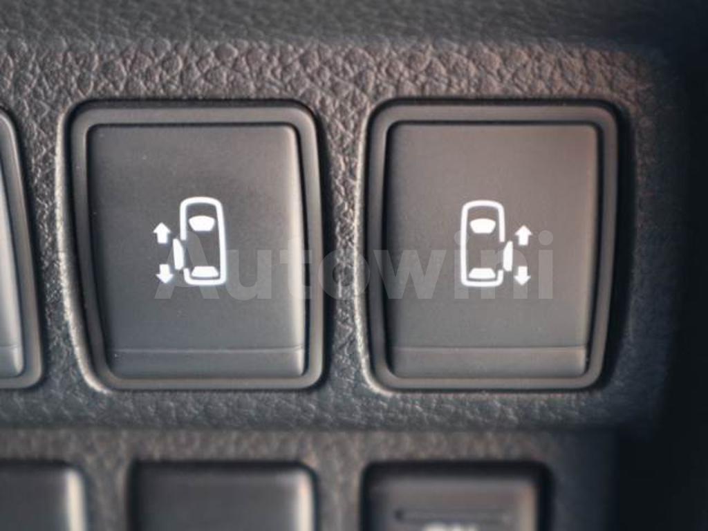 2017 NISSAN ELGRAND - 7