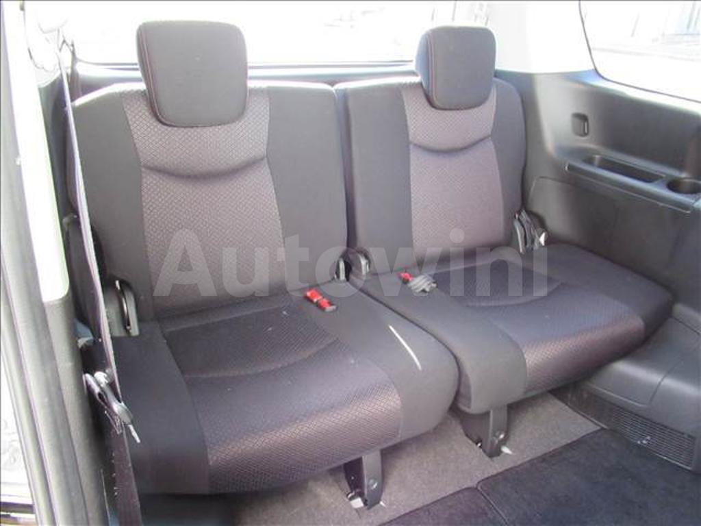 FC26-046712 2011 NISSAN SERENA HIGHWAYSTAR V SELECTION-5