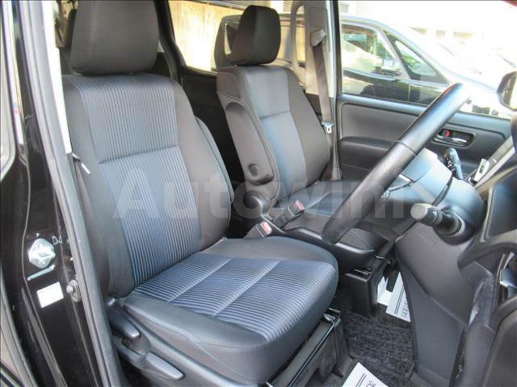 ZRR80-0094924 2015 TOYOTA VOXY-3