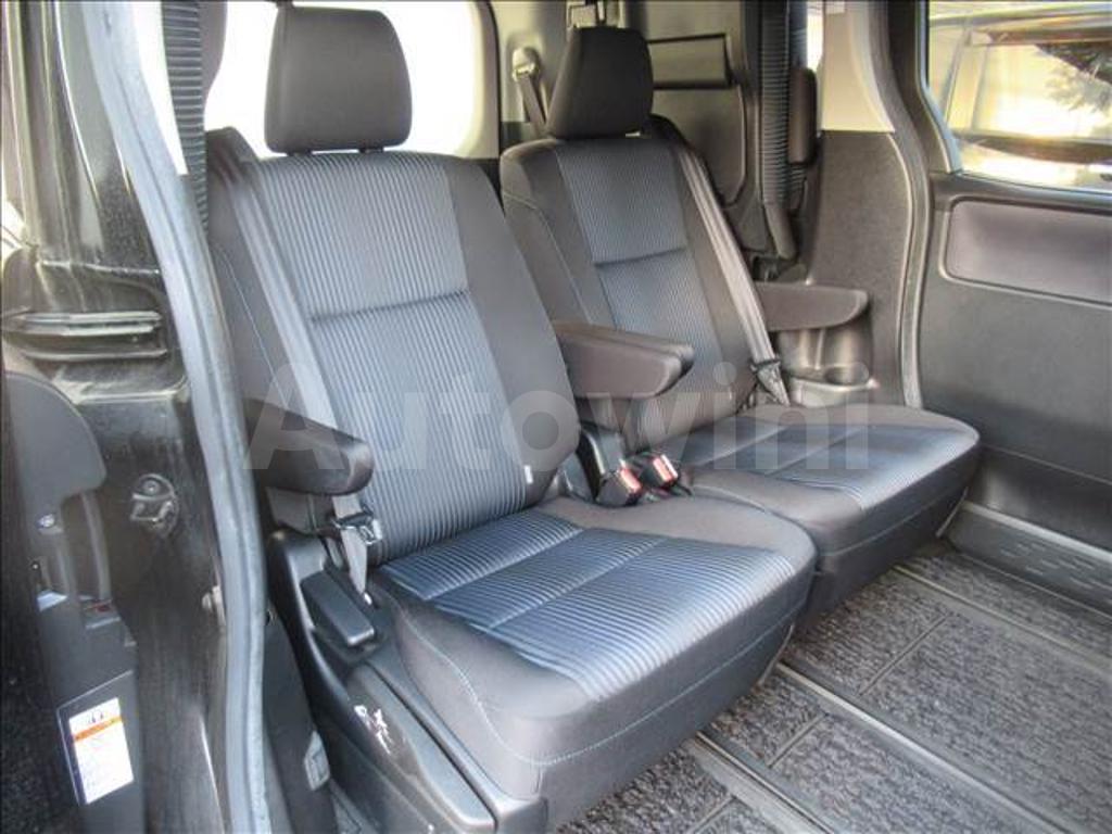 ZRR80-0094924 2015 TOYOTA VOXY-4
