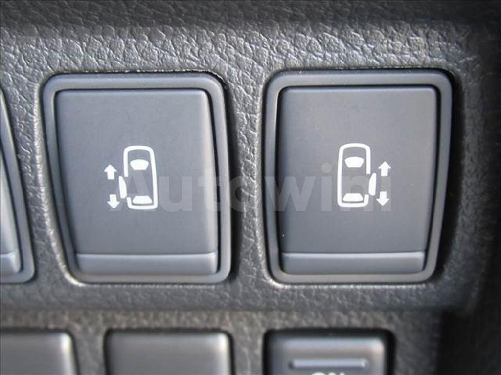 2014 NISSAN ELGRAND - 10