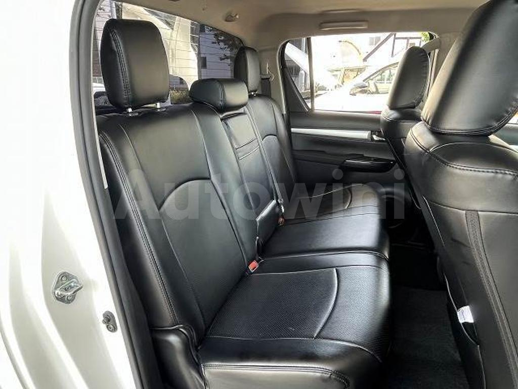2017 TOYOTA HILUX Z - 9