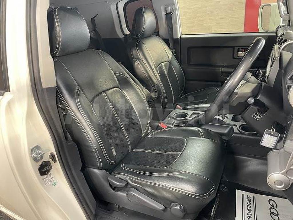2014 TOYOTA FJ CRUISER - 9