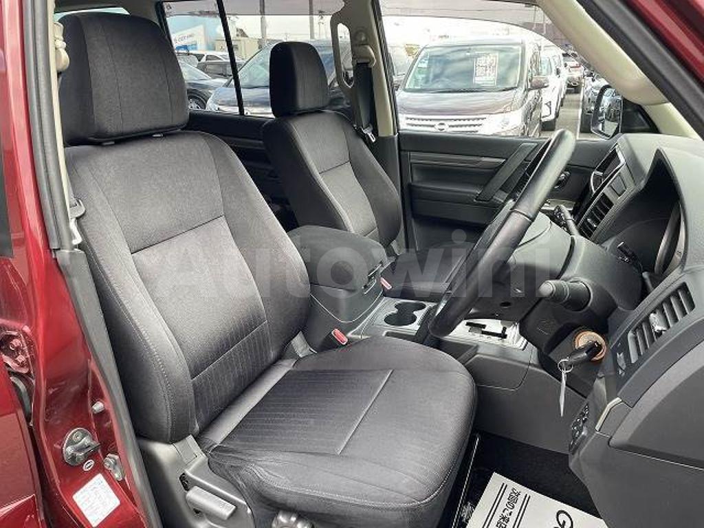 V98W-1000423 2017 MITSUBISHI PAJERO-5