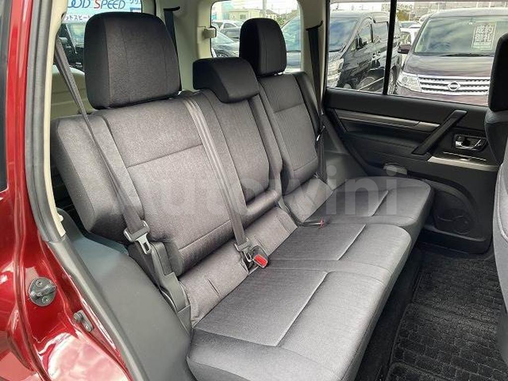 2017 MITSUBISHI PAJERO - 7