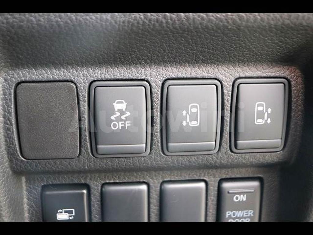 2016 NISSAN ELGRAND - 7