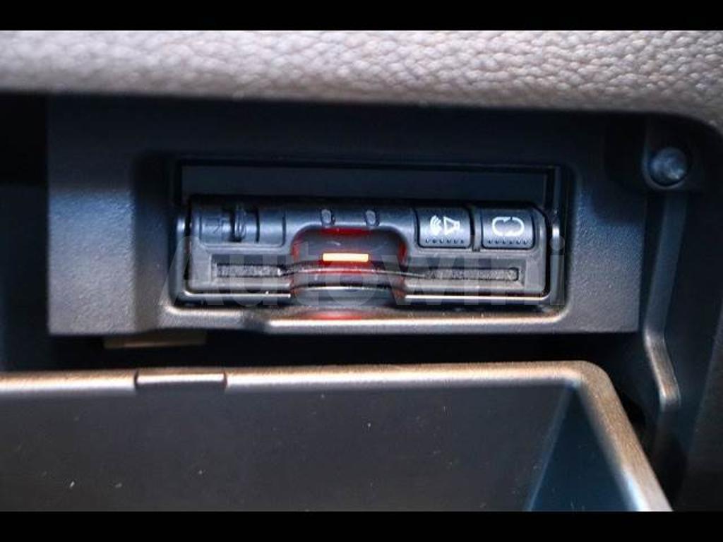 2011 NISSAN SERENA - 7