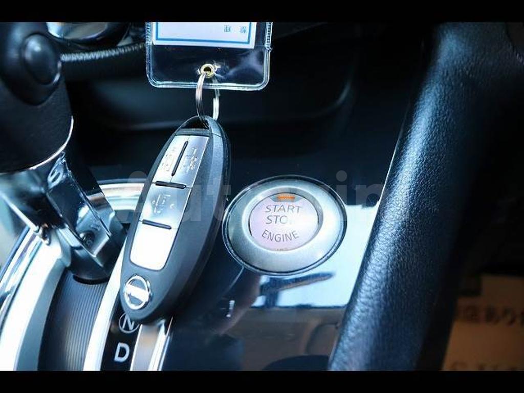 2011 NISSAN SERENA - 10