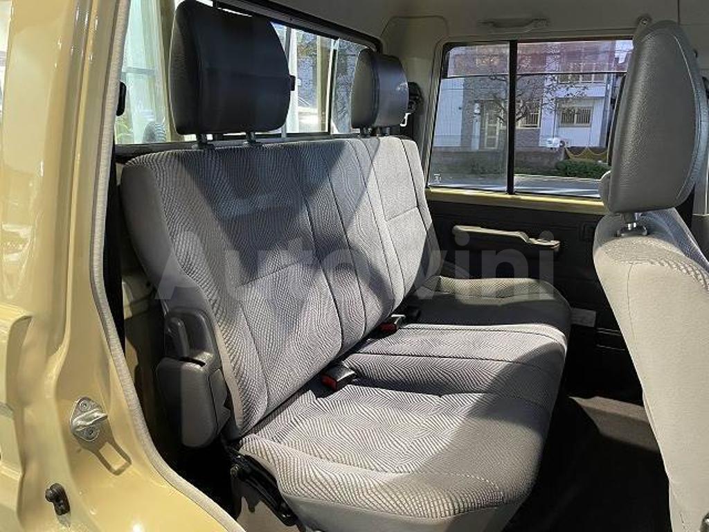 2014 TOYOTA LAND CRUISER - 8