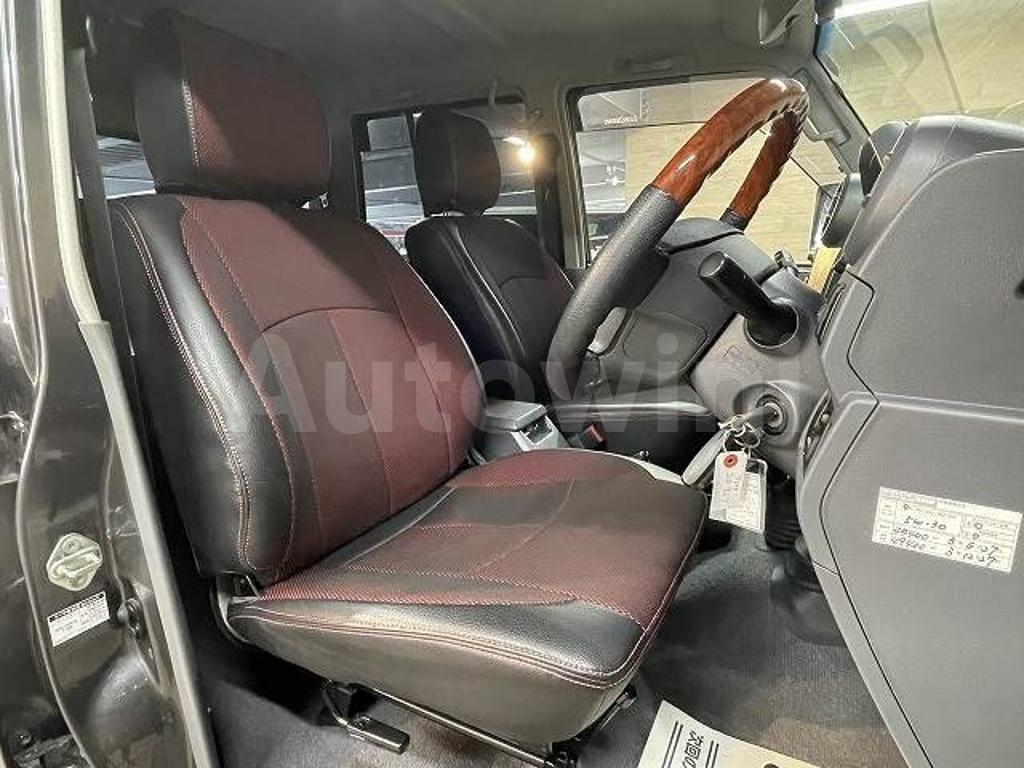 2015 TOYOTA LAND CRUISER VAN - 9