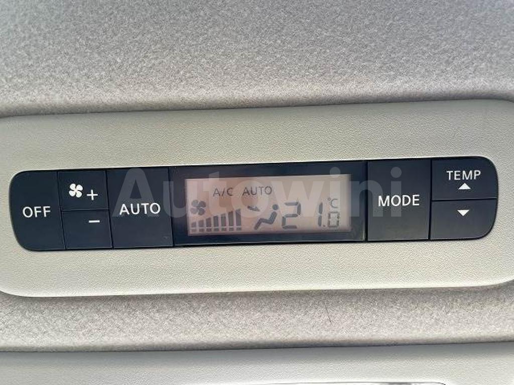 2015 NISSAN SERENA - 9