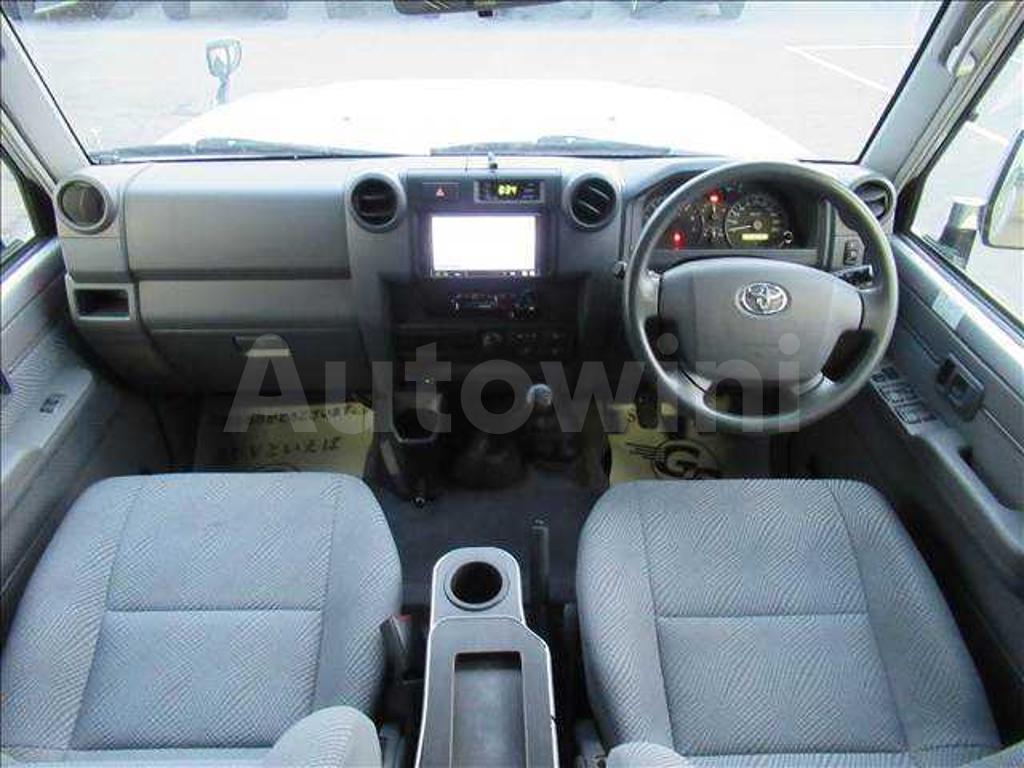 GRJ76-1002334 2015 TOYOTA LAND CRUISER 30TH ANNIVERSARY-4