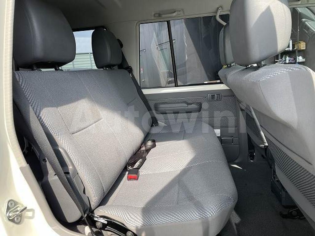 GRJ76-1002294 2015 TOYOTA LAND CRUISER VAN-5