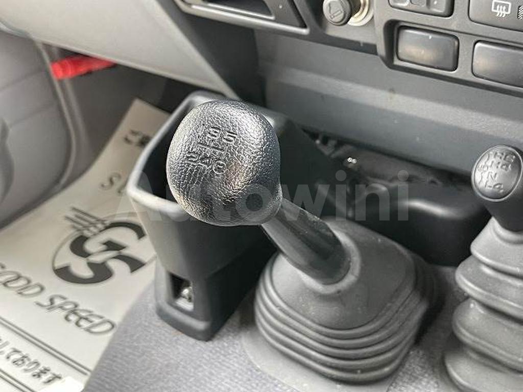 2015 TOYOTA LAND CRUISER VAN - 9