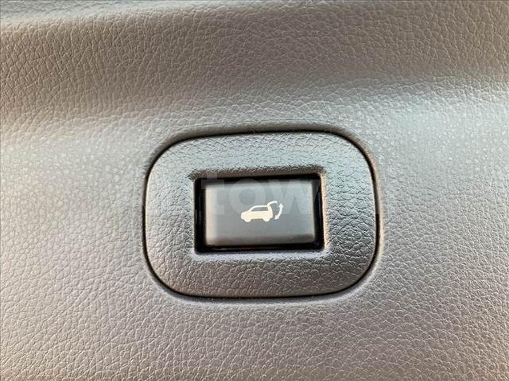 2012 NISSAN ELGRAND - 9