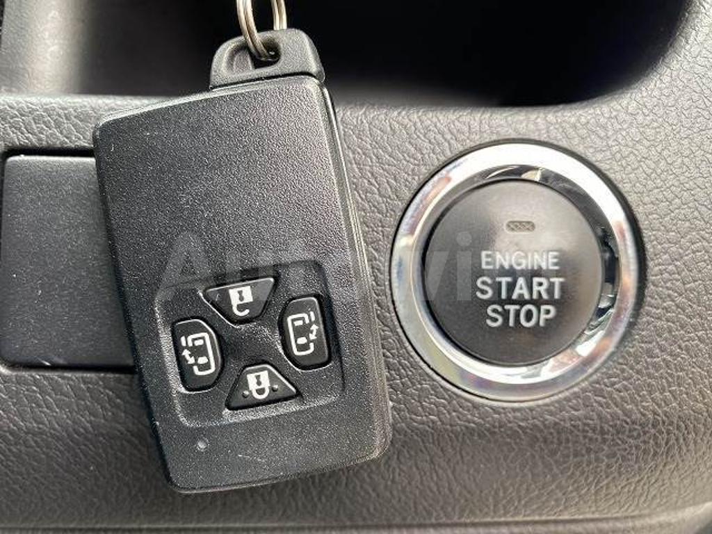 2010 TOYOTA NOAH - 8