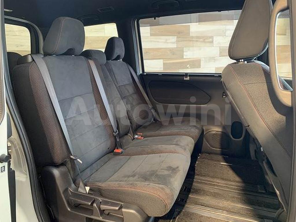 2018 NISSAN SERENA - 9