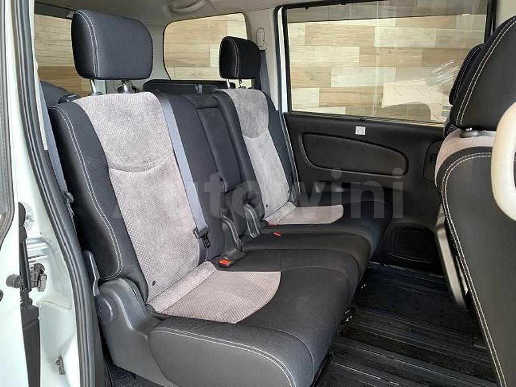 2013 NISSAN SERENA - 9