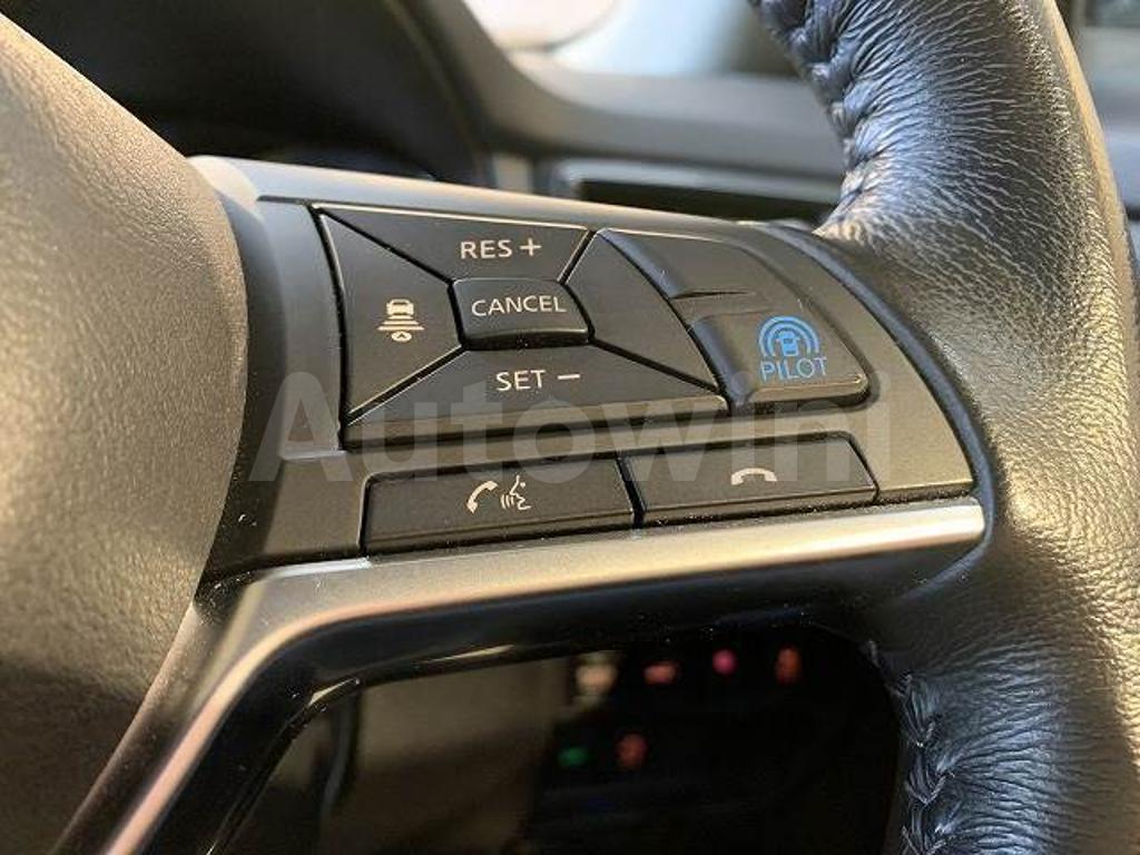 NT32-584821 2018 NISSAN X TRAIL-3