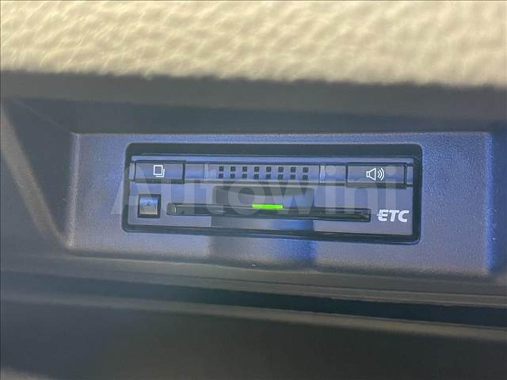 2014 TOYOTA HARRIER PREMIUM - 9