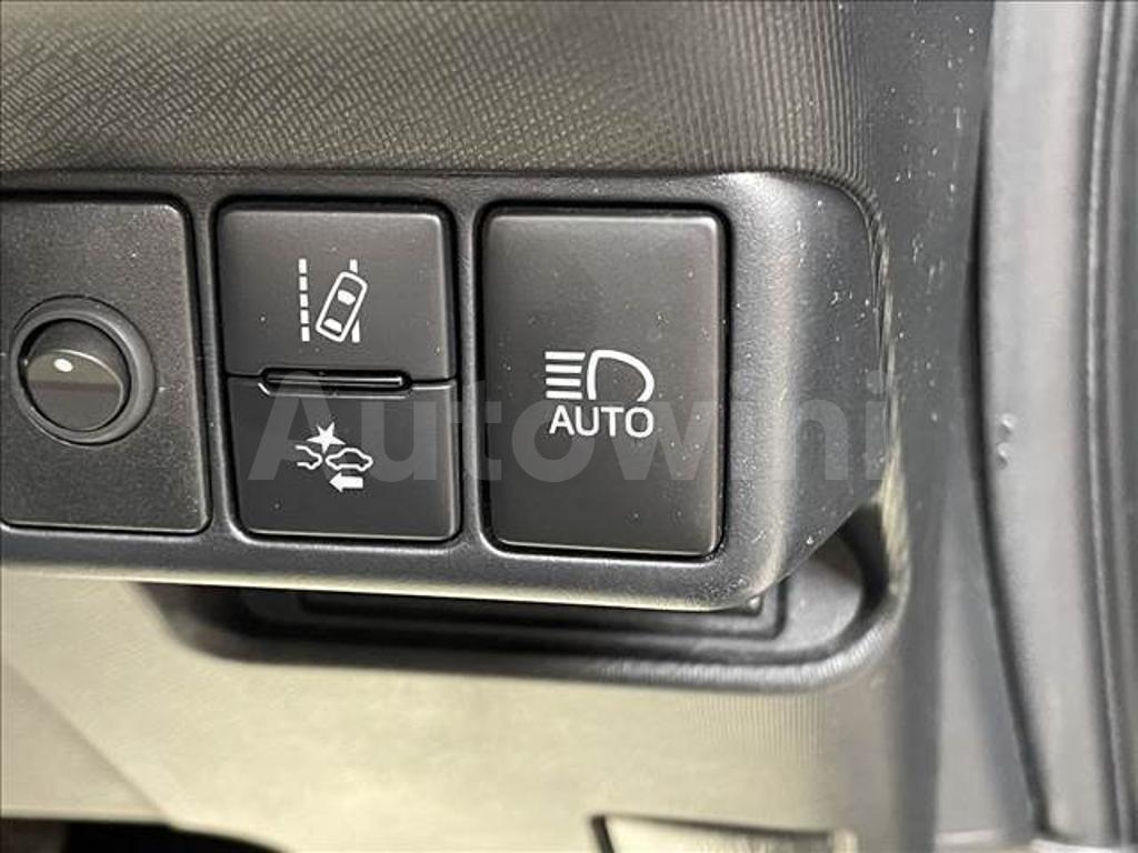 2018 TOYOTA AQUA - 7