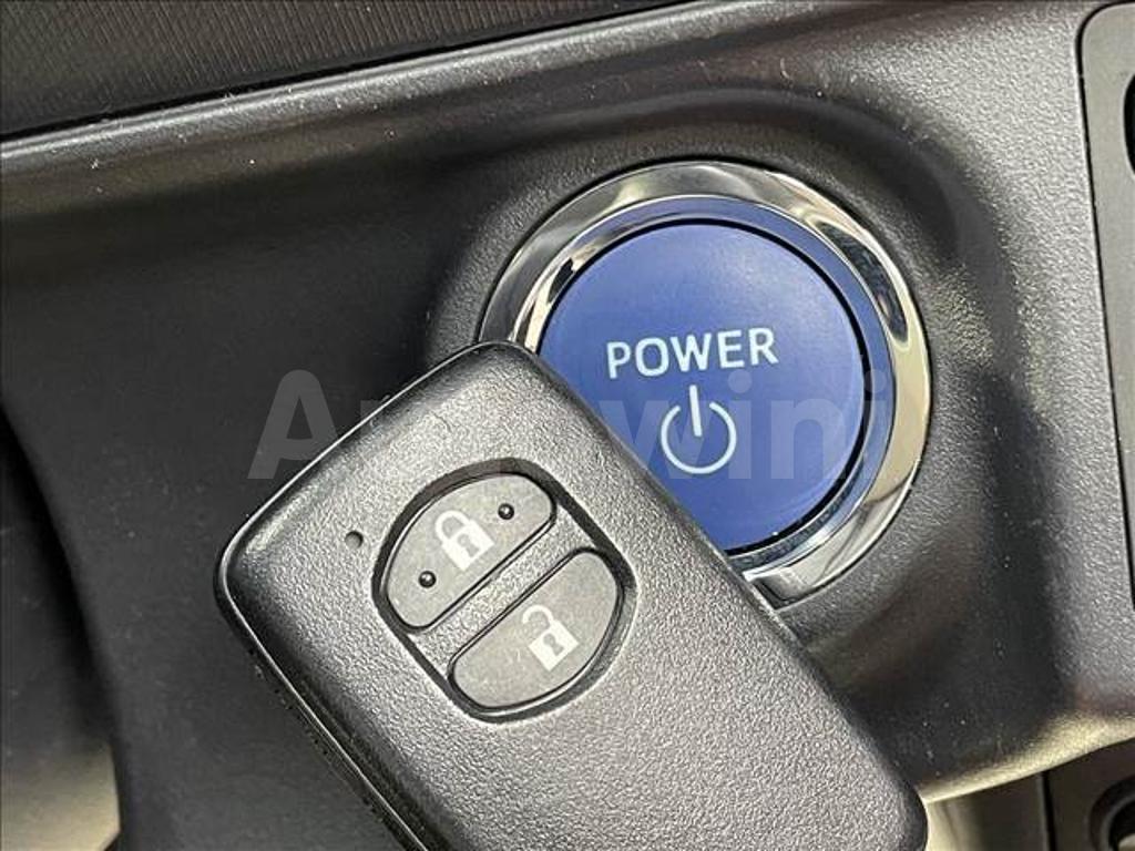2018 TOYOTA AQUA - 8