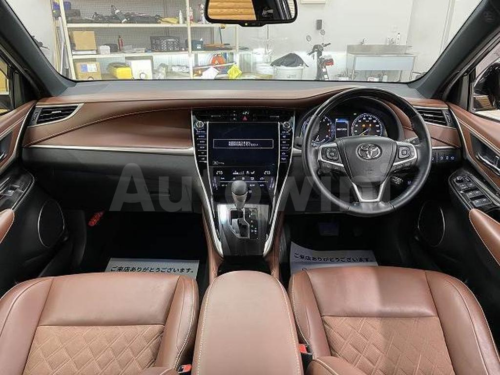 ZSU60-0135139 2017 TOYOTA HARRIER-1