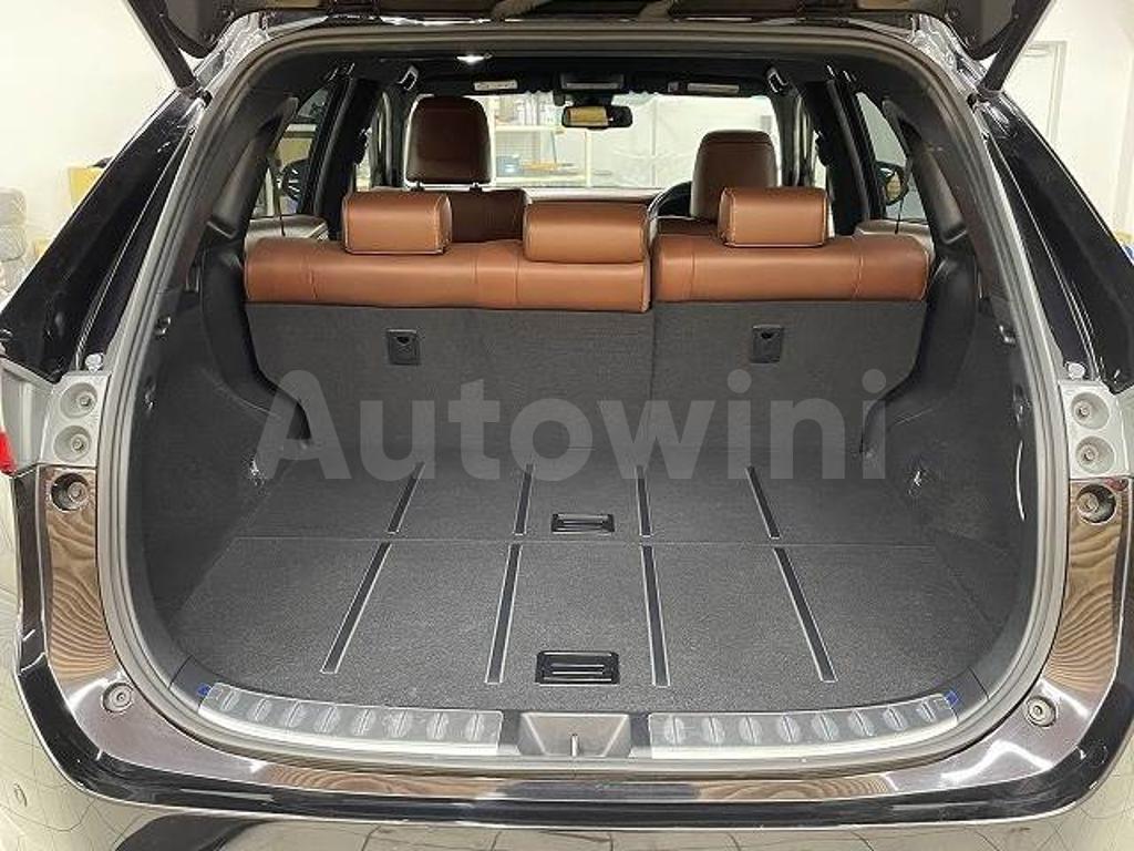 2017 TOYOTA HARRIER - 8
