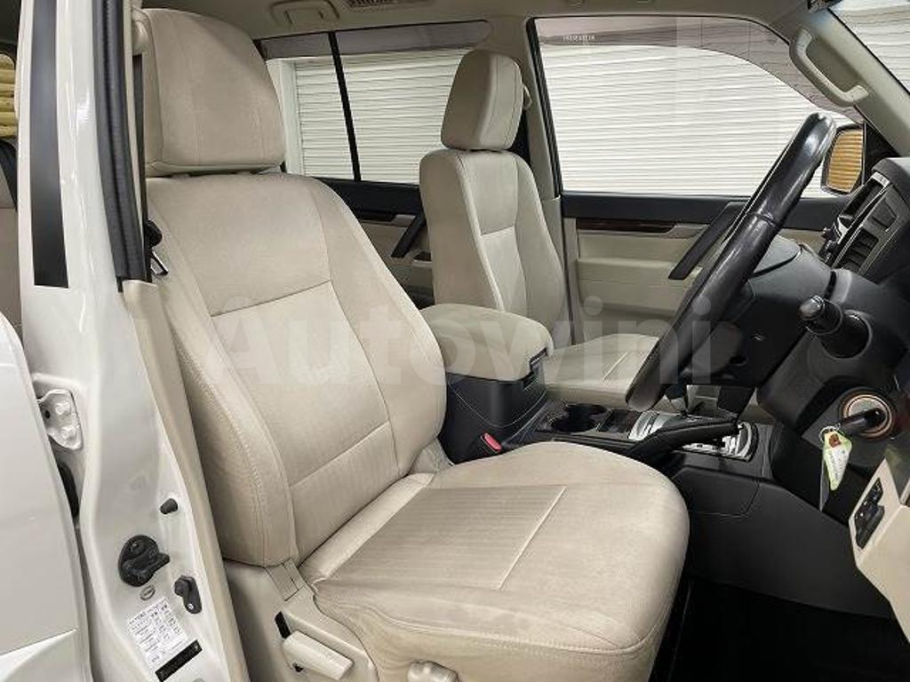 V98W-0900657 2015 MITSUBISHI PAJERO-4