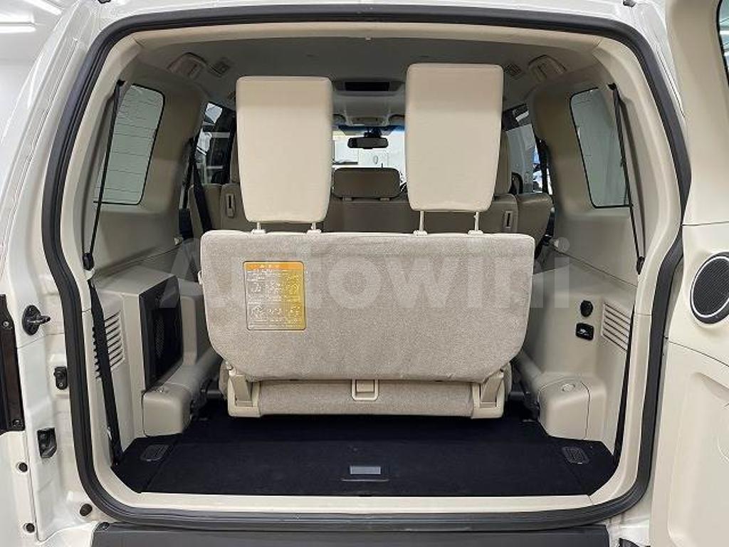 2015 MITSUBISHI PAJERO - 8