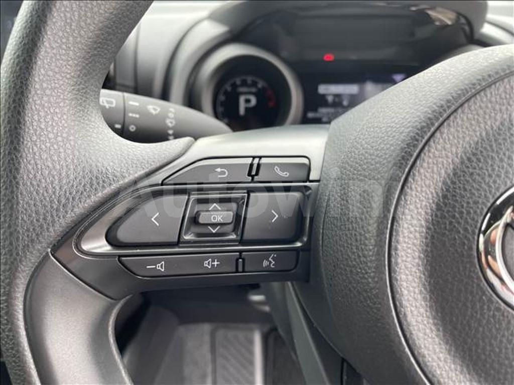 2021 TOYOTA YARIS - 8