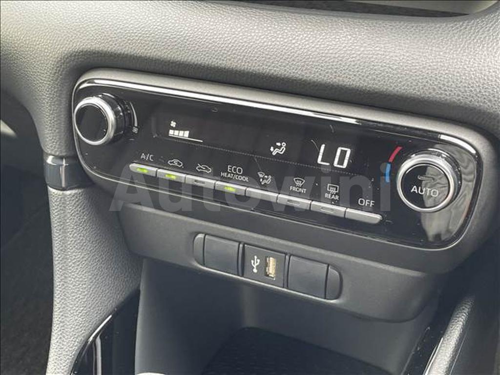 2021 TOYOTA YARIS - 10