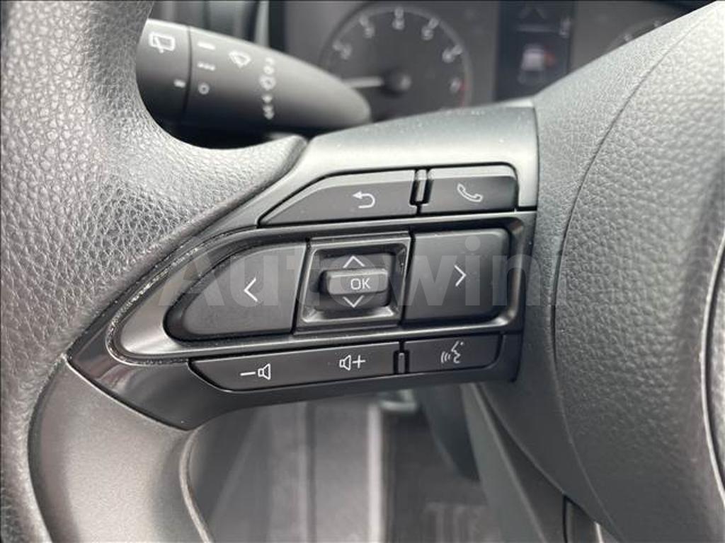 2020 TOYOTA YARIS - 8
