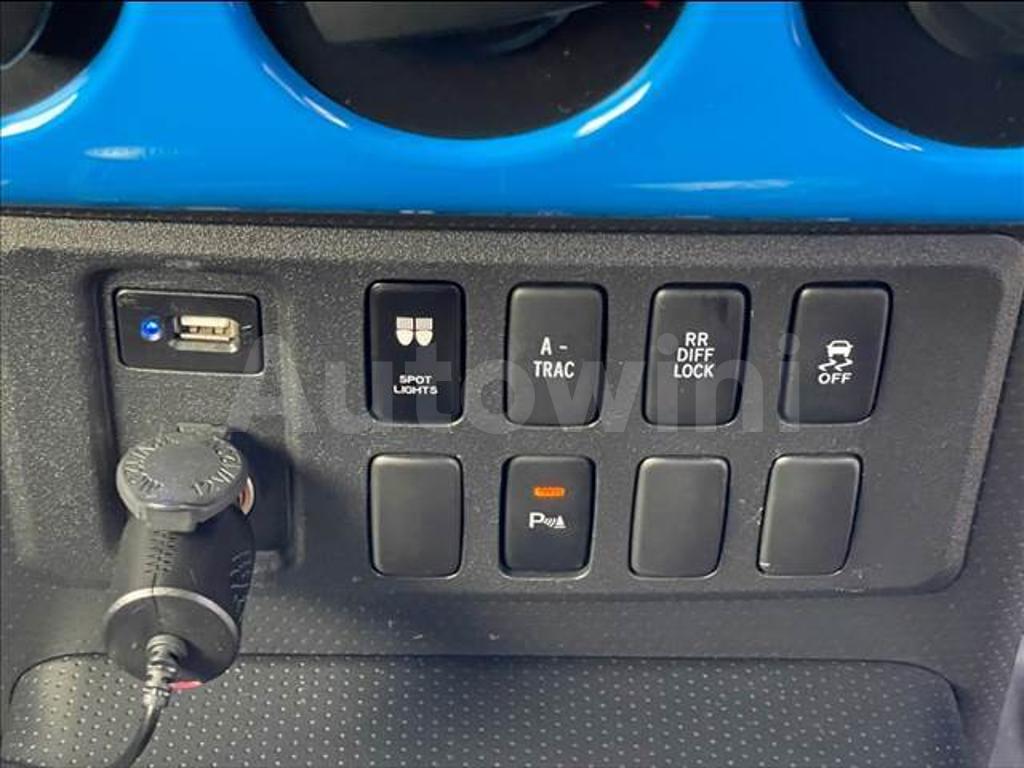 GSJ15-0119739 2012 TOYOTA FJ CRUISER-4