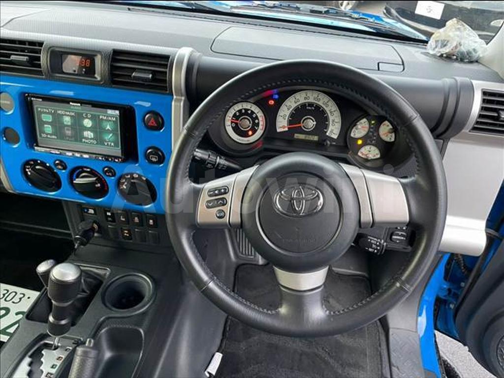 2012 TOYOTA FJ CRUISER - 9