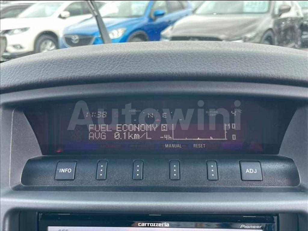 V98W-0401539 2011 MITSUBISHI PAJERO-4