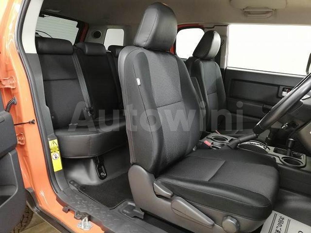 2013 TOYOTA FJ CRUISER - 8