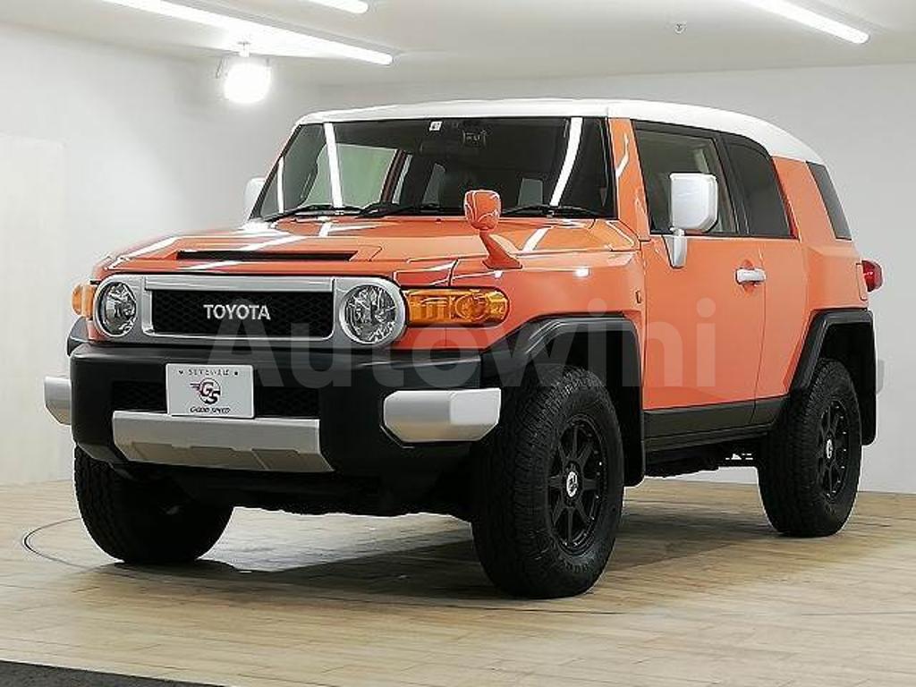 2013 TOYOTA FJ CRUISER - 10