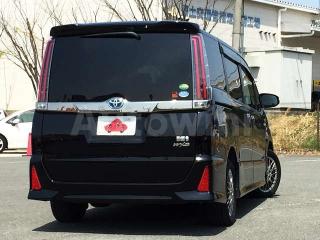 ZWR800309661 2018 TOYOTA NOAH-2