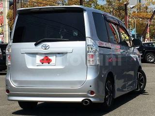 ZRR700486656 2012 TOYOTA NOAH-2