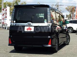 ZRR800142769 2015 TOYOTA VOXY-2