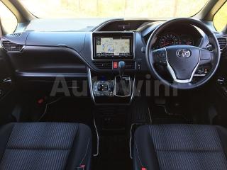 ZRR800393175 2017 TOYOTA VOXY-1