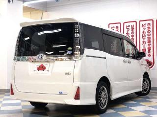 ZWR800240892 2017 TOYOTA VOXY-2