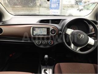 NSP1302044842 2011 TOYOTA VITZ-1
