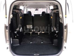 2012 TOYOTA VOXY - 8