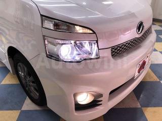 2012 TOYOTA VOXY - 9