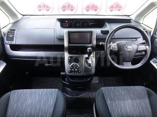 ZRR700473891 2012 TOYOTA VOXY-1