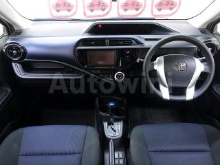 NHP106376425 2015 TOYOTA AQUA S-1