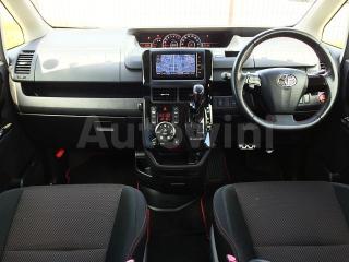 ZRR700518553 2012 TOYOTA NOAH-1